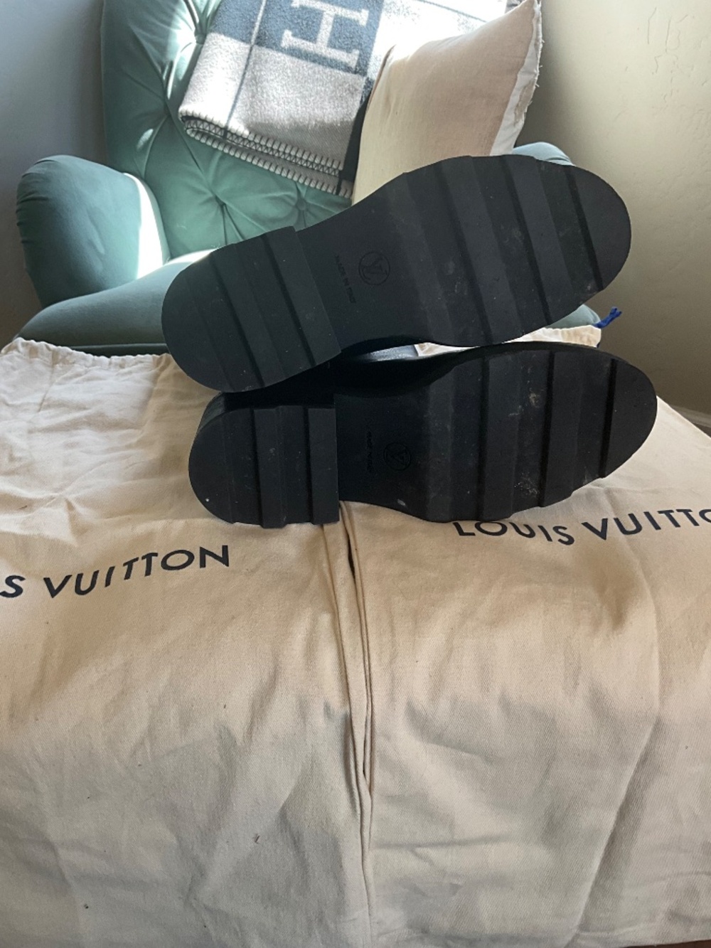 Louis Vuitton boots / LV BEAUBOURG HIGH BOOT - Picture 7 of 9